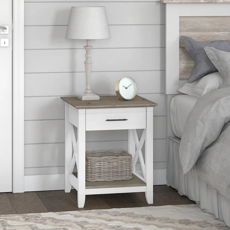 Table de chevet côtière avec motif en X, tiroir et étagère – Plusieurs coloris, assemblage par 1 personne