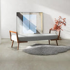 Banc rembourré en tissu gris, pieds en noyer, 2 places